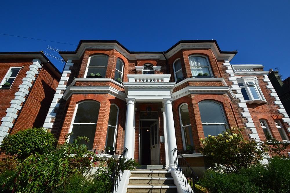 Laton Road, Hastings, East Sussex, TN34 2ES