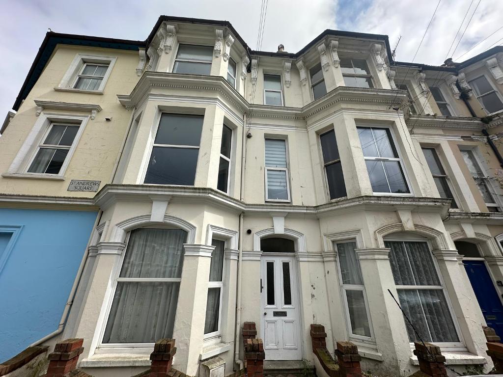 St Andrews Square, Hastings, TN34 1SN
