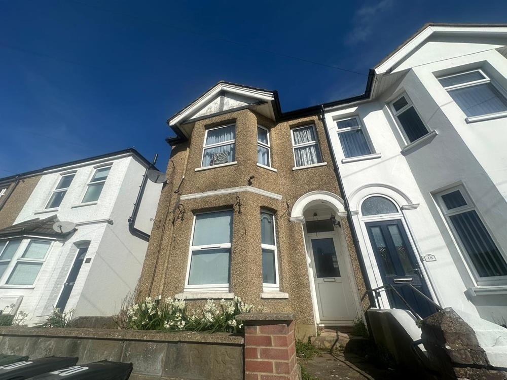 Cambridge Road, Bexhill on Sea, East Sussex, TN40 2BU